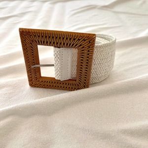 White Belt with Brown Rattan-like buckle -- Size M